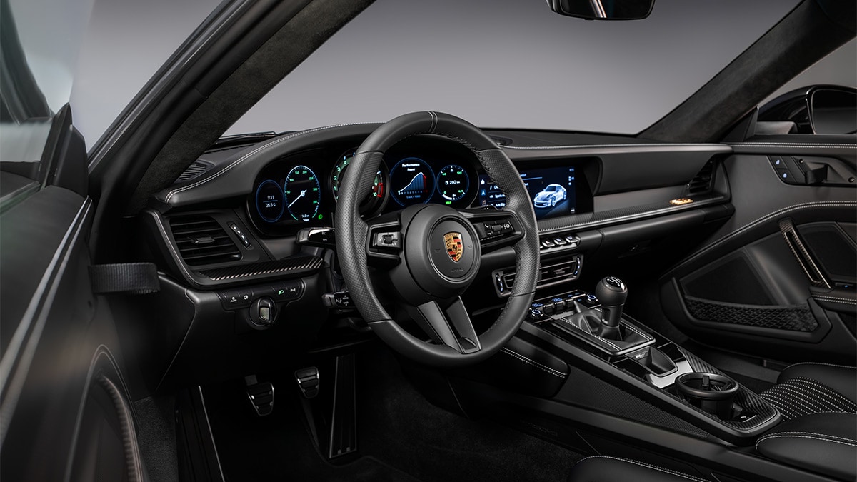 2024-porsche-911-interior