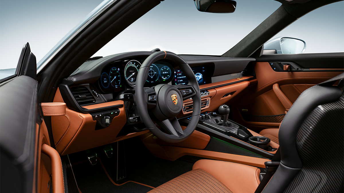 2024-porsche-911-orange-interior