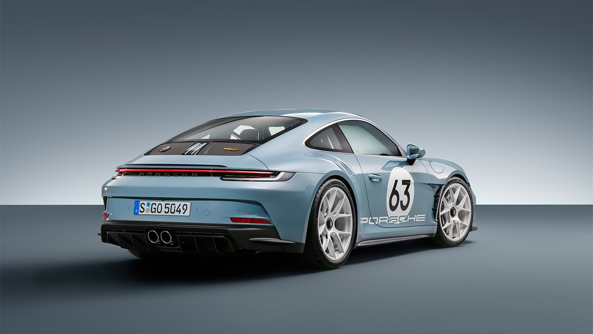 2024-porsche-911-right-rear
