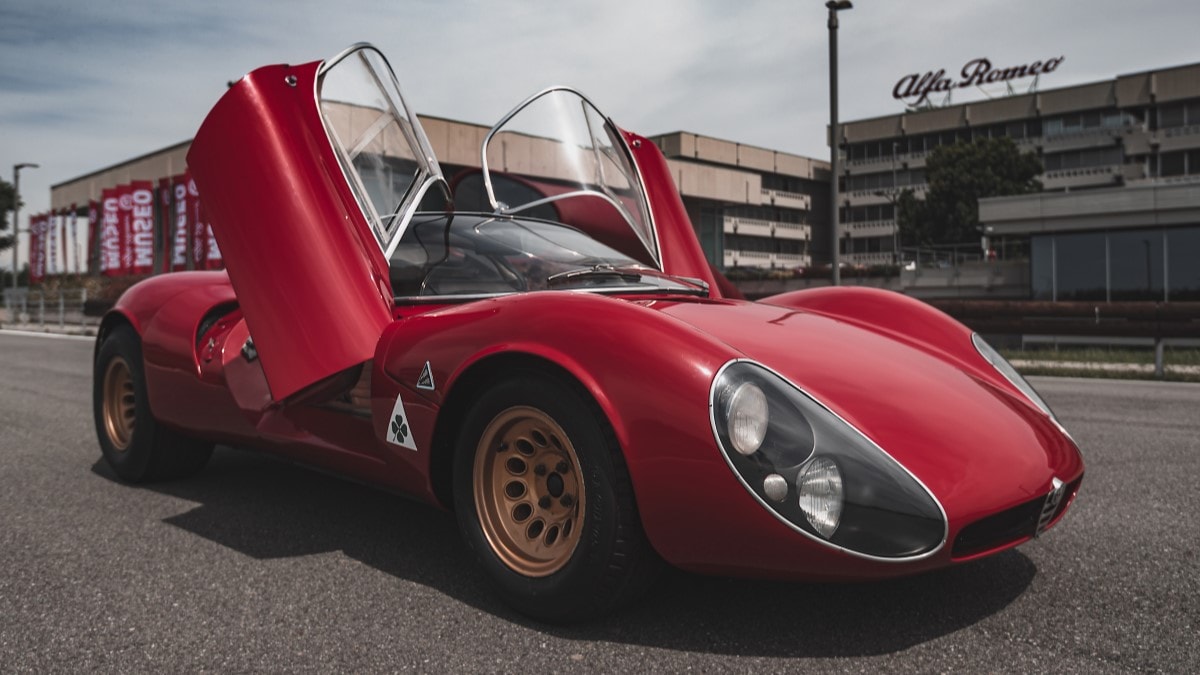 Alfa Romeo Shows Off Achingly Gorgeous 33 Stradale Supercar