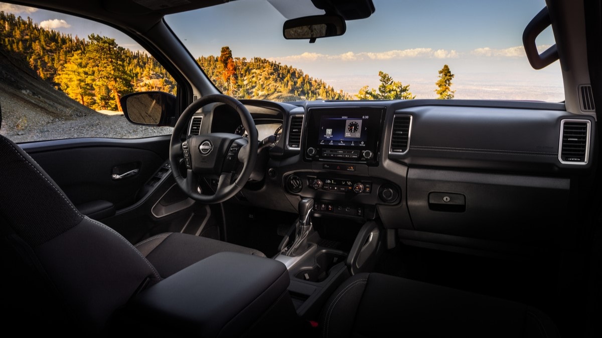 2024-nissan-frontier-hardbody-edition-interior