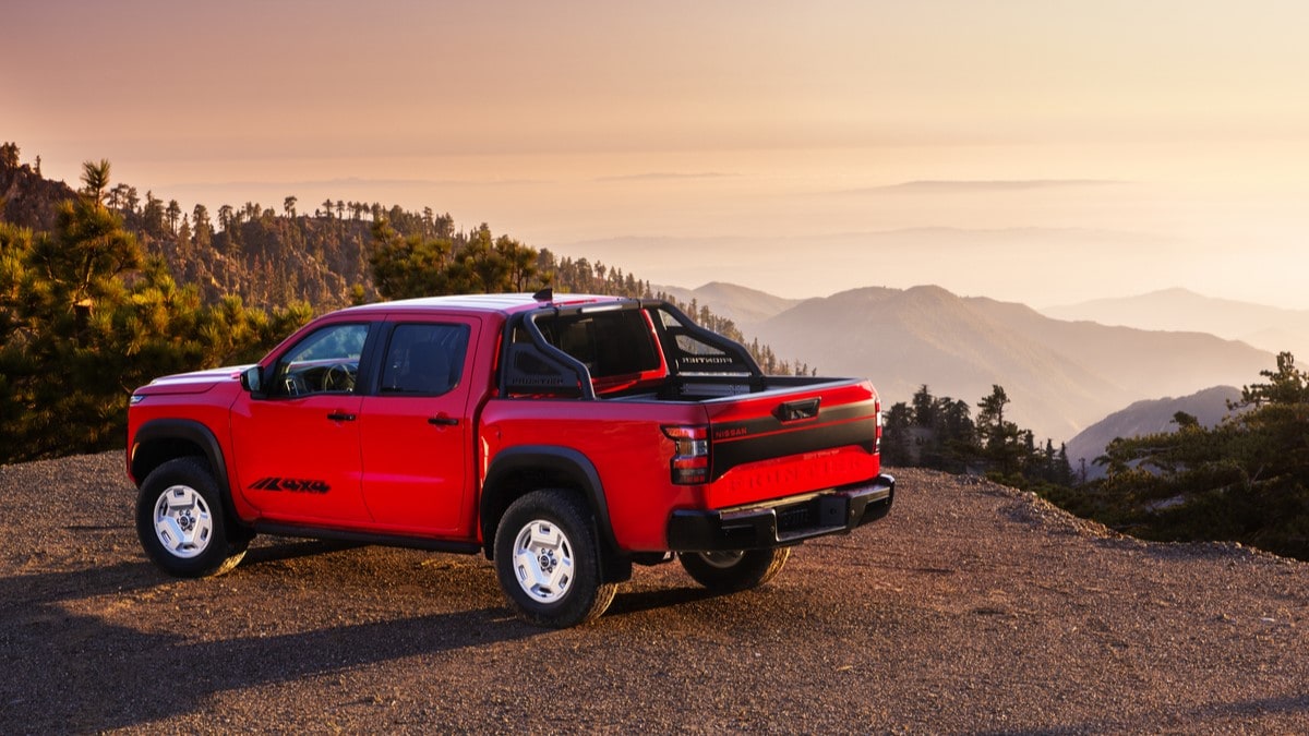 2024-nissan-frontier-hardbody-edition-rear-quarter