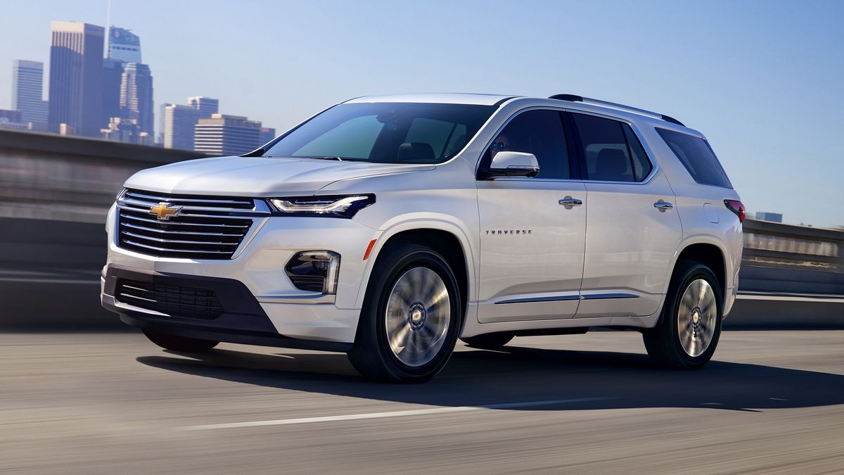 2023 Chevrolet Traverse driving on a highway.