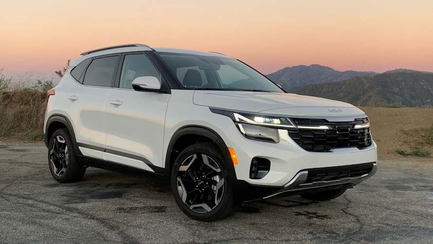 2024 Kia Seltos vs. 2024 Chevrolet Trailblazer Comparison Kelley Blue