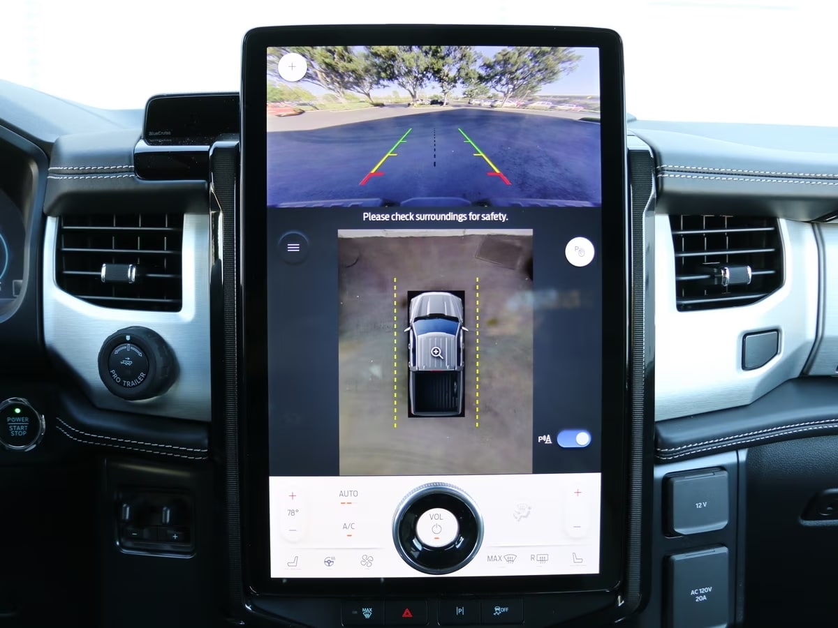 2024-ford-f-150-lightning-backup-camera-view