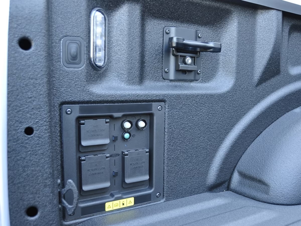 2024-ford-f-150-lightning-bed-power-outlets