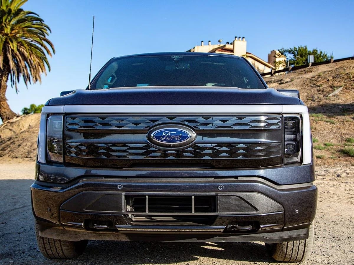 2024-ford-f-150-lightning-blue-front