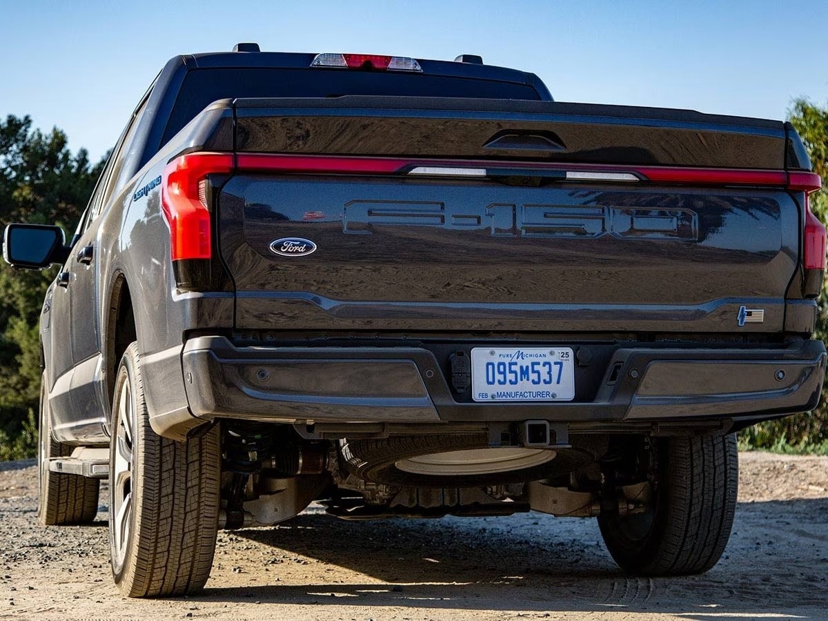 2024-ford-f-150-lightning-blue-rear