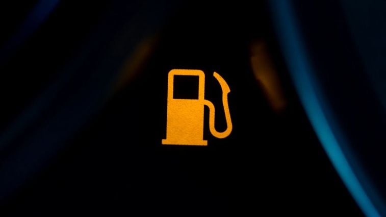 Low fuel warning icon.