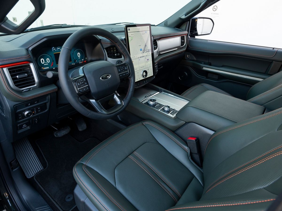 2024-ford-expedition-timberline-front-cabin