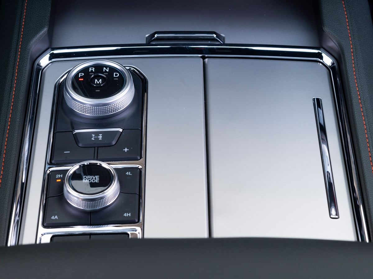 2024-ford-expedition-timberline-shifter-console