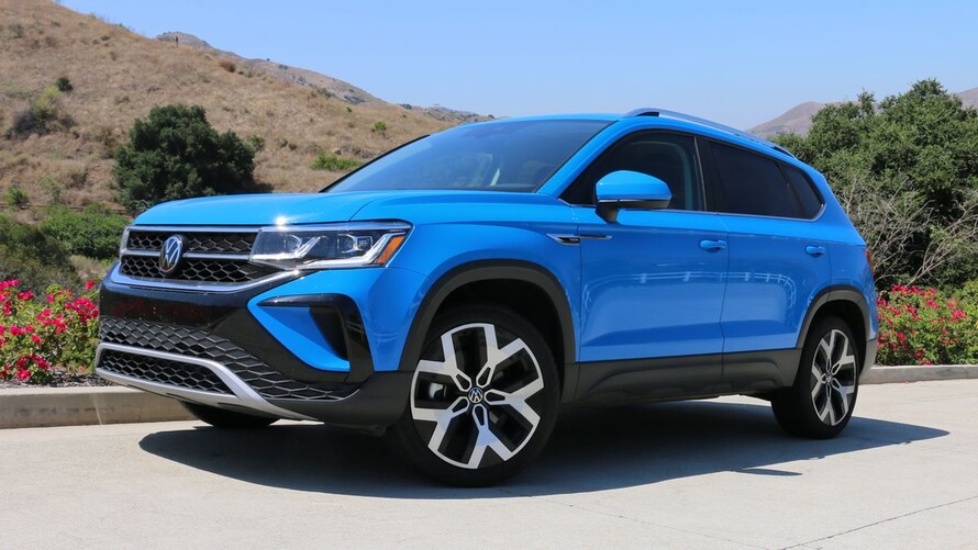 2024 Kia Seltos vs. 2024 Volkswagen Taos Comparison Kelley Blue Book