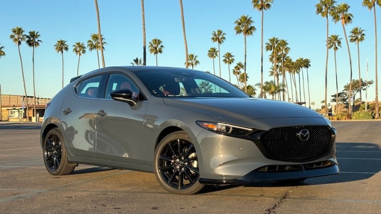 Front view of the 2024 Mazda3 2.5 Turbo Premium Plus in Polymetal Grey Metallic.