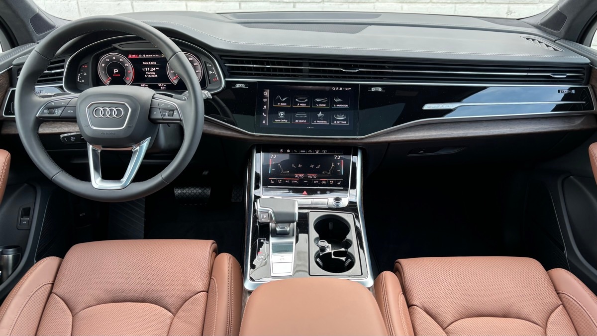 Interior of the 2024 Audi Q7 55 Prestige