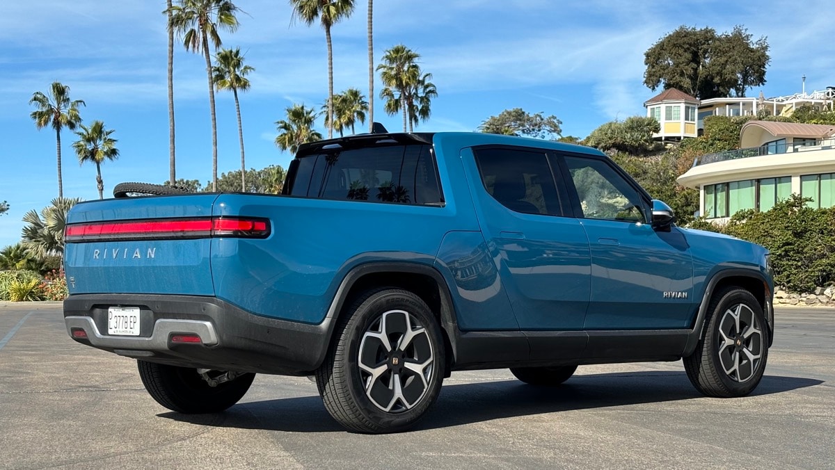 Rear view of the Rivian R1T Performance Dual-Motor with Max battery in Rivian Blue