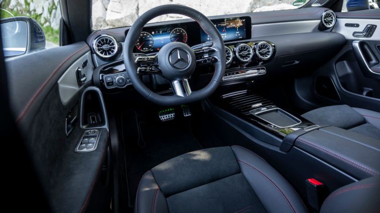 2024 Mercedes-Benz CLA 250 4MATIC front cabin.