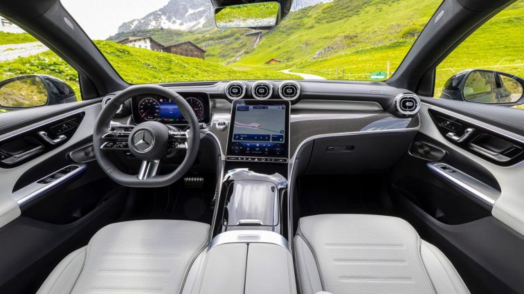 2024 Mercedes-Benz GLC 300 4MATIC Coupe front cabin.