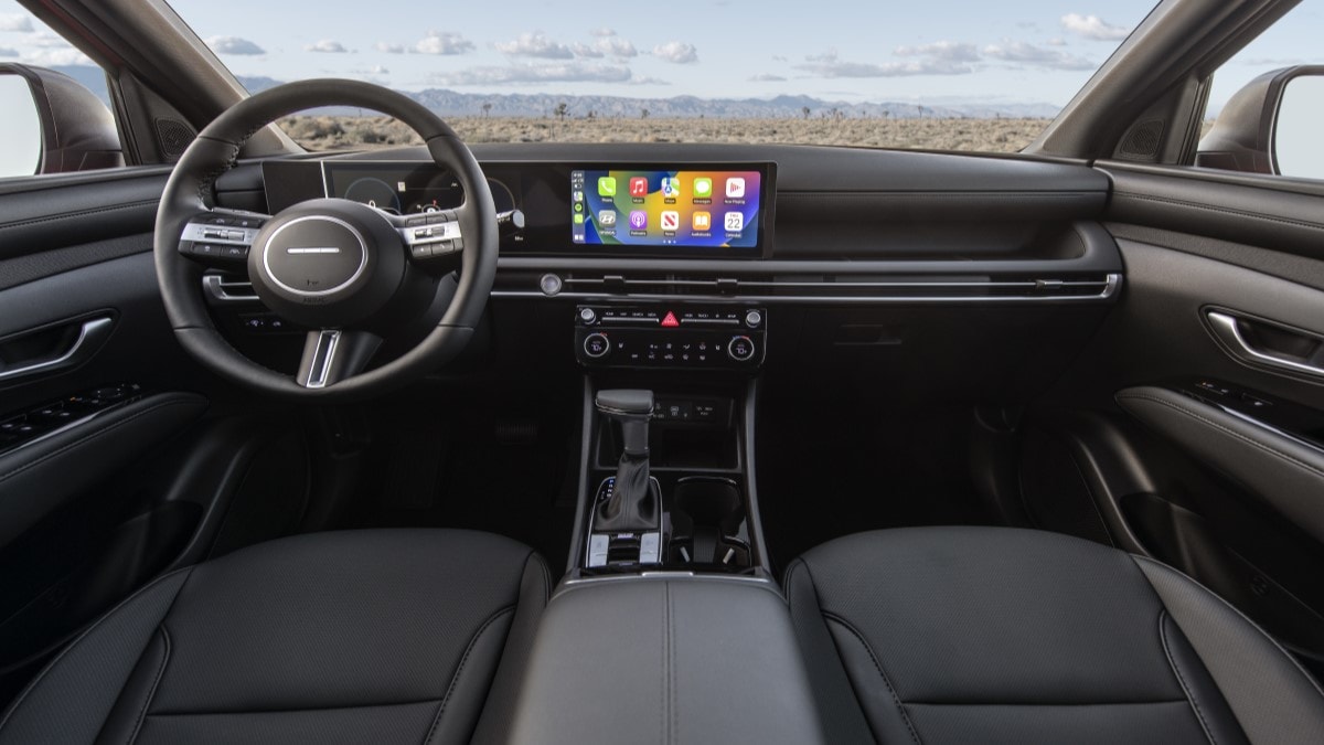The interior of the 2025 Hyundai Santa Cruz