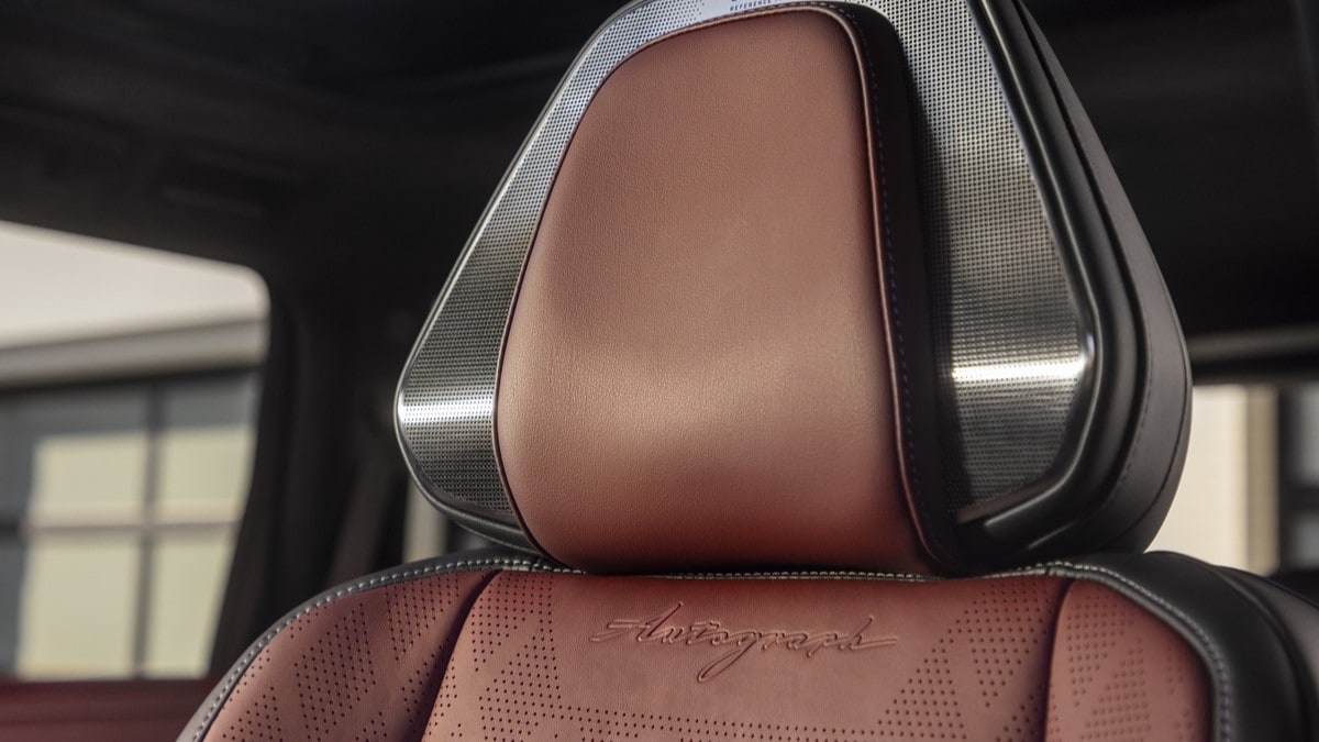 The available headrest speakers in the 2025 Infiniti QX80