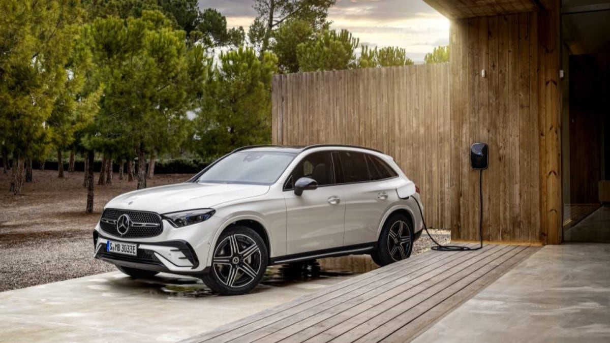 The 2025 Mercedes-Benz GLC350e seen from a front quarter angle