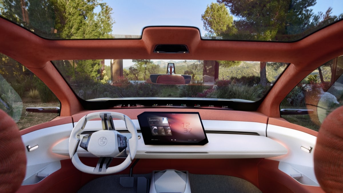 The dashboard of the BMW Vision Neue Klasse X concept car