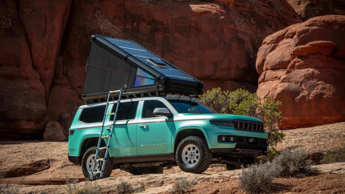 The Jeep Vacationer Concept seen with its tent raised