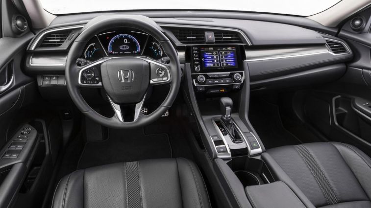 2021 Honda Civic Sedan Touring front cabin.