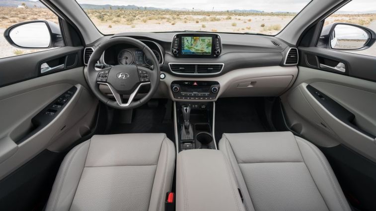 2021 Hyundai Tucson front cabin.