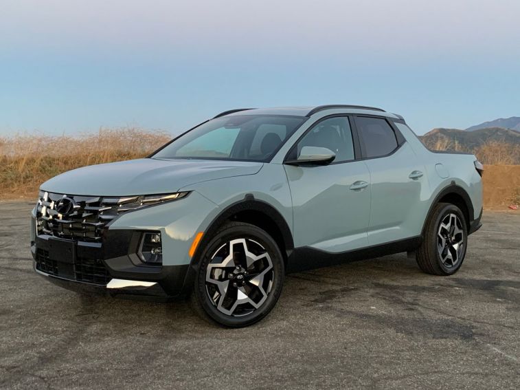 2024 Hyundai Santa Cruz on GMR at sunrise.