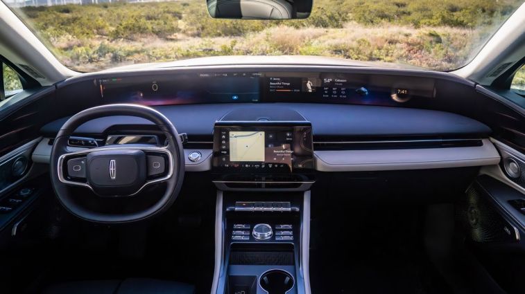 2024 Lincoln Nautilus interior dash.