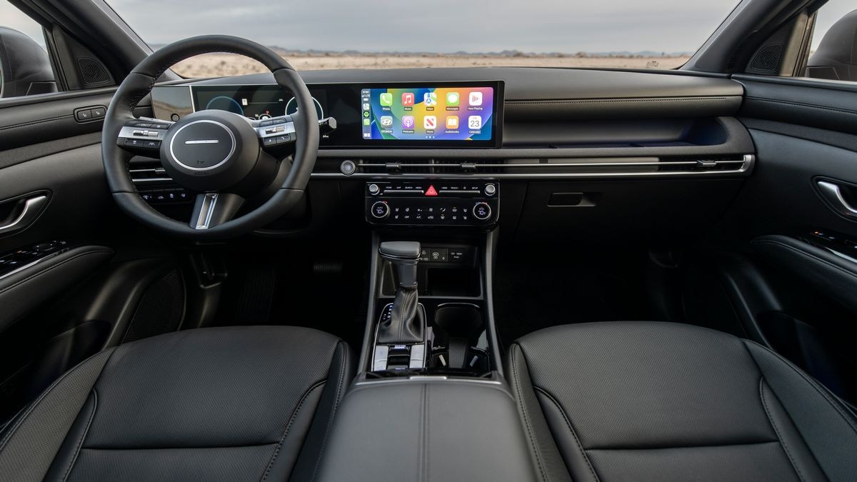 2025 Hyundai Santa Cruz Limited front cabin.