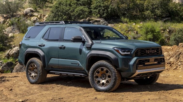Front view of the 2025 Toyota 4Runner Trailhunter in green