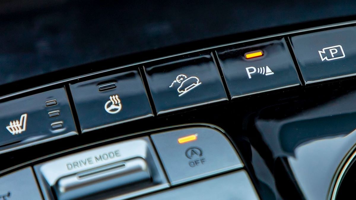 2022 Hyundai Tucson hill descent control.