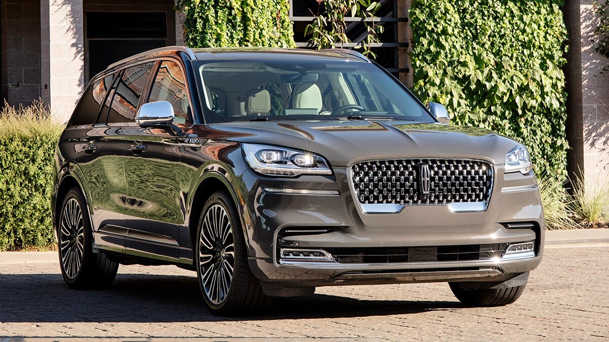 The 2024 Lincoln Aviator seen from a front quarter angle