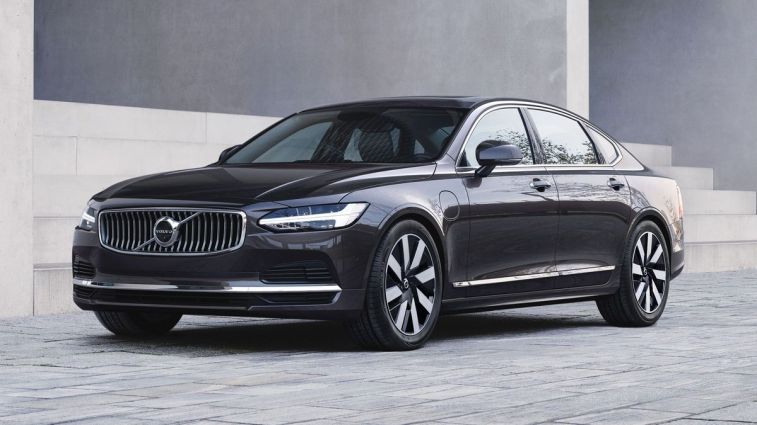 2024 S90 Recharge T8 AWD in Platinum Grey