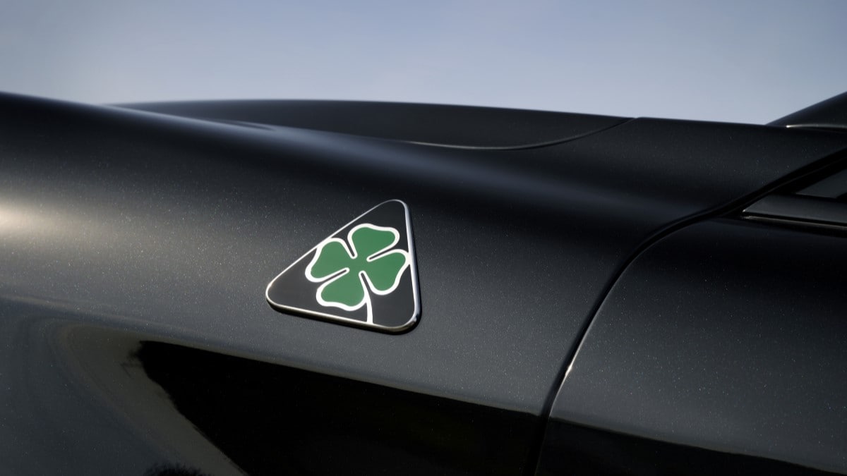 The badge of the limited-edition Alfa Romeo Stelvio Quadrifoglio Super Sport