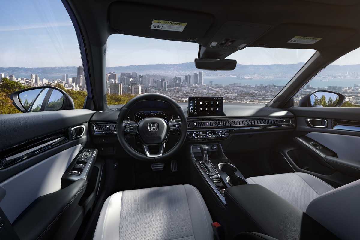 The interior of the 2025 Honda Civic Hybrid
