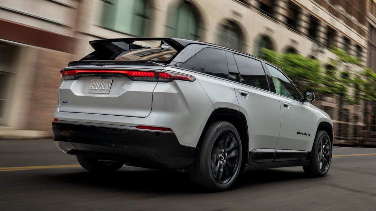Rear view of the 2025 Jeep Wagoneer S in silver