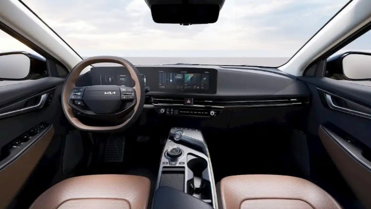 The interior of the 2025 Kia EV6