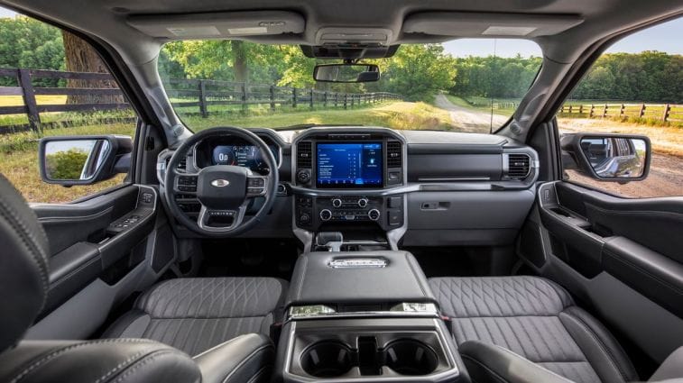 2021 Ford F-150 Limited front cabin.