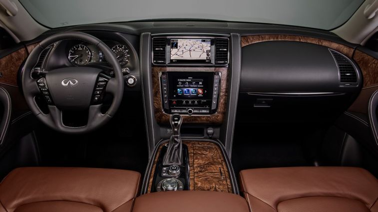 2021 Infiniti QX80 front cabin.