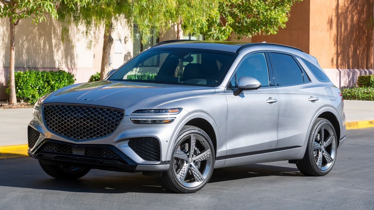 2024 Genesis GV70 vs. 2024 Infiniti QX55 Comparison Kelley Blue Book