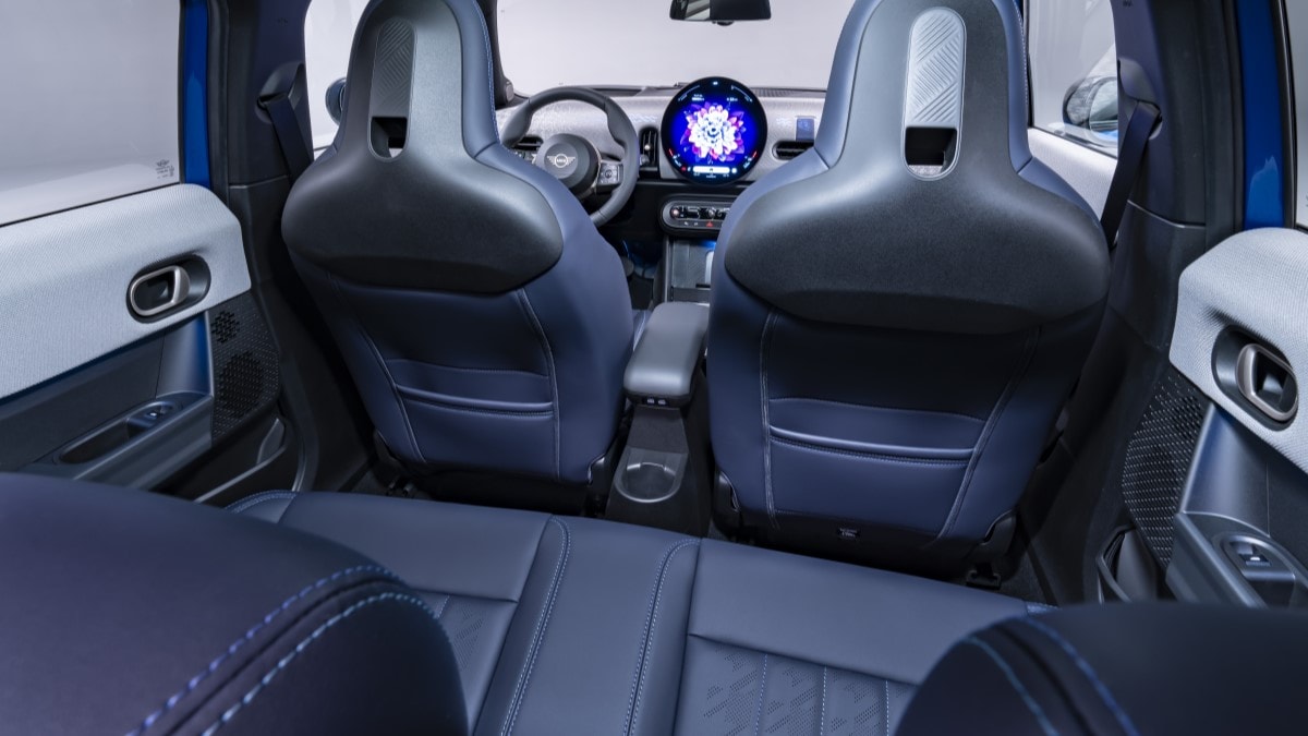 The interior of the 2025 Mini Cooper 5-door