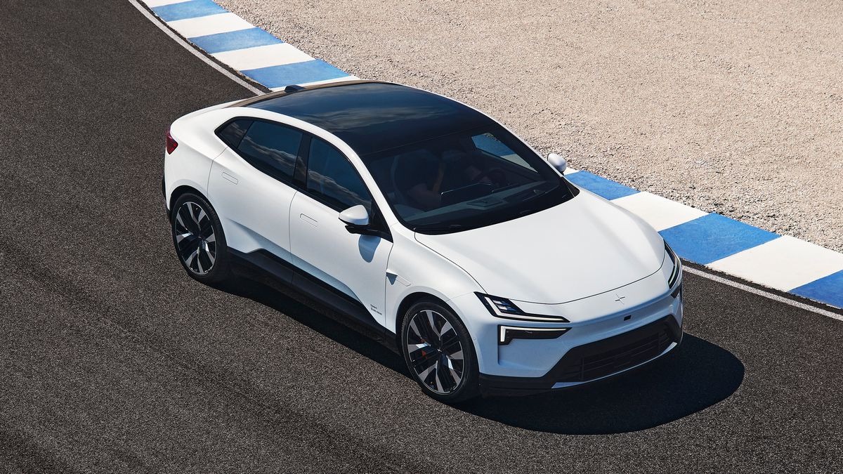 2025 Polestar 4 on a track.