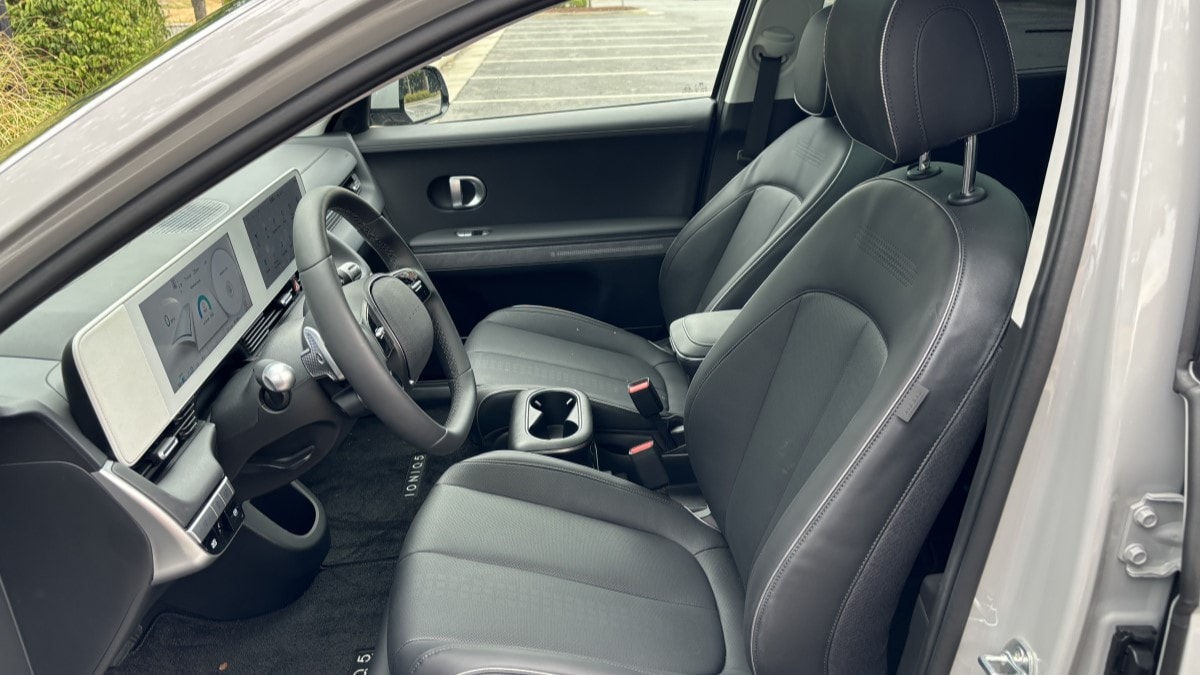 The front seats of the 2025 Hyundai Ioniq 5