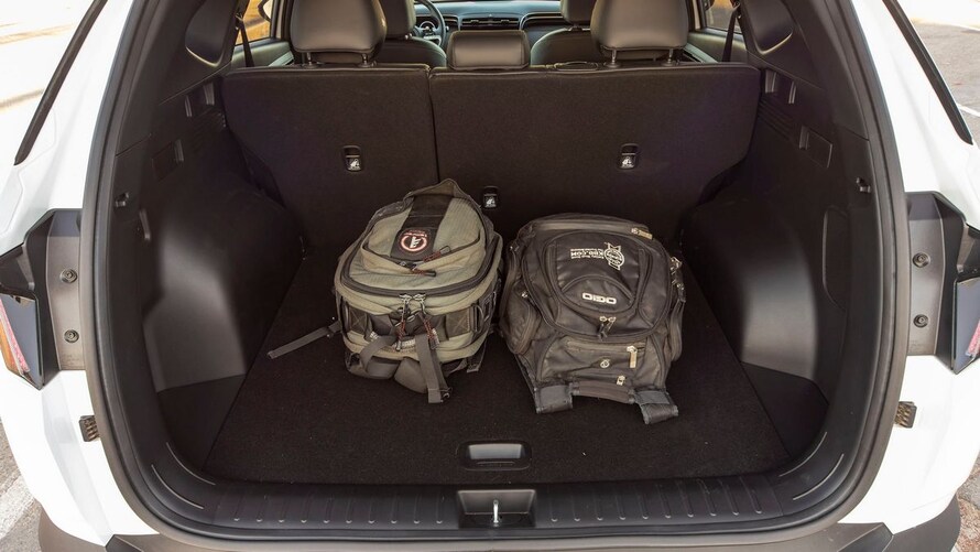 Let's Take a Look Inside the 2024 Hyundai Tucson - Kelley Blue Book