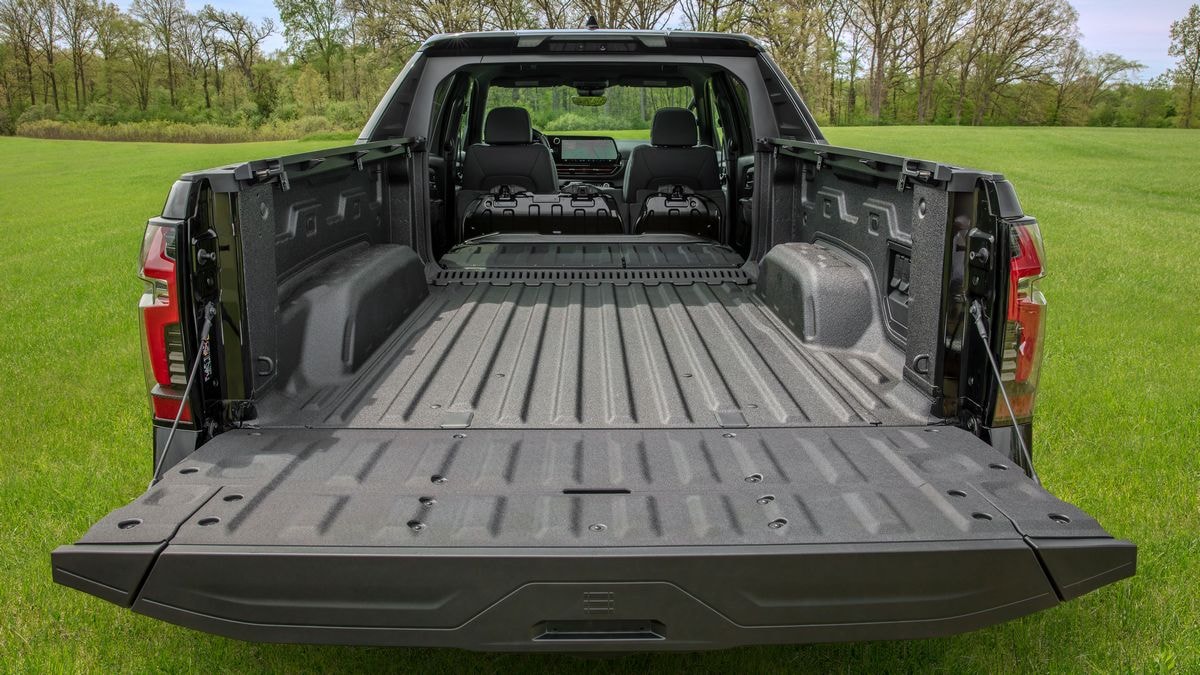 2024 Chevrolet Silverado EV RST