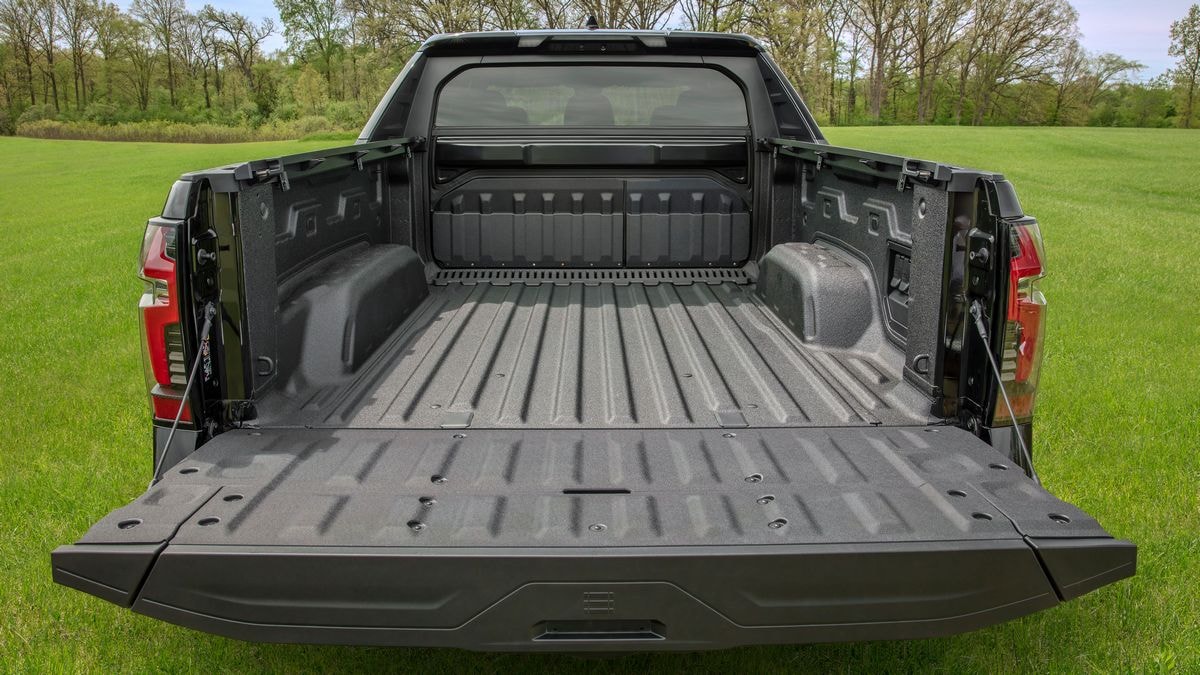 2024 Chevrolet Silverado EV RST
