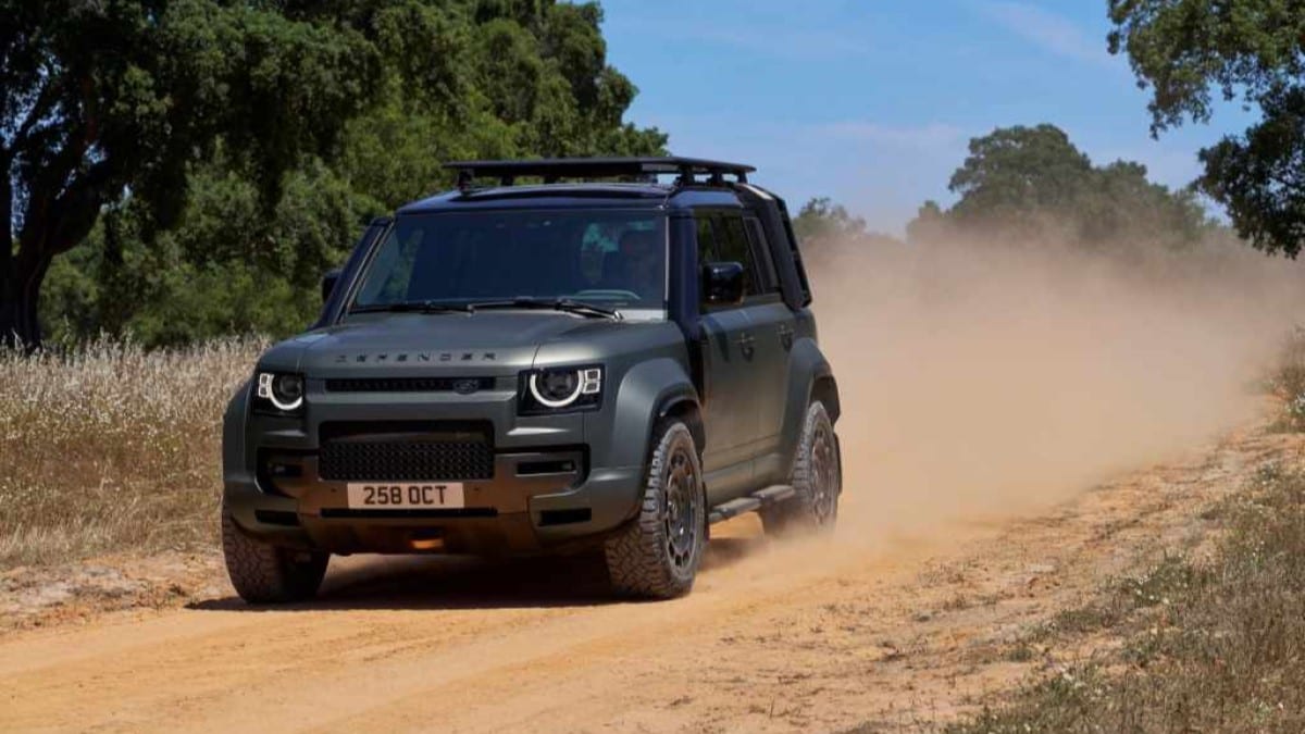 The 2025 Defender Octa seen from a front quarter angle