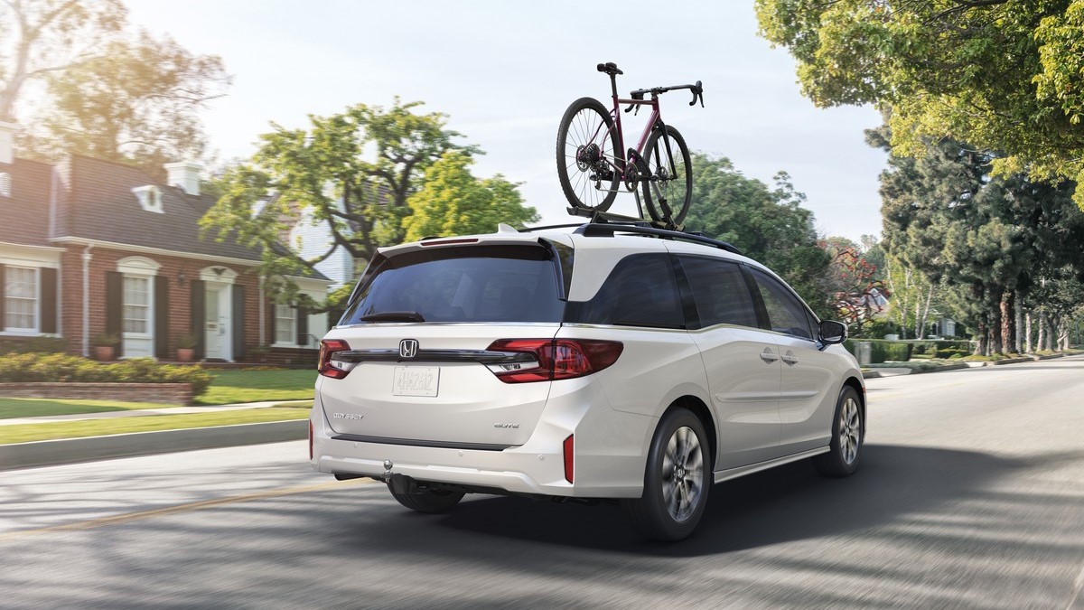 The 2025 Honda Odyssey seen from a rear quarter angle